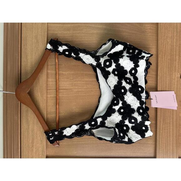 NWT Avec Les Filles Crochet Knit Cropped Tank In Black/White Women’s size XL/XXL - Picture 7 of 12